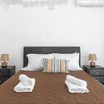 Katerina & Stefanos Family Apartments